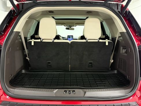 Used 2020 Ford Explorer Platinum w/ Premium Technology Package image 63