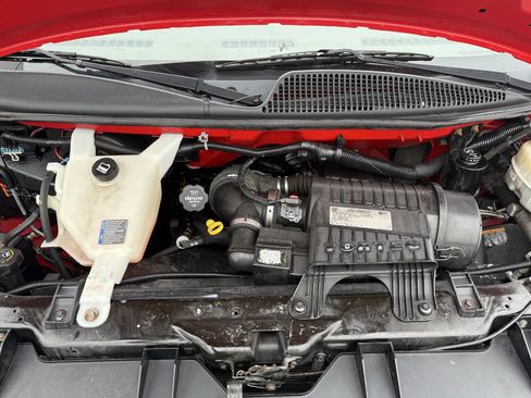 Used 2016 Chevrolet Express 2500 image 20