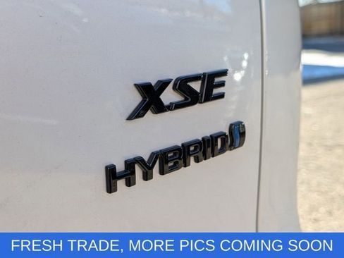 Used 2024 Toyota Corolla Cross XSE image 14
