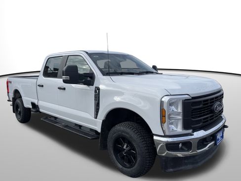 Used 2024 Ford F250 XL w/ XL Chrome Package image 5