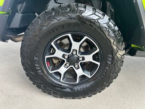Used 2021 Jeep Wrangler Rubicon w/ LED Lighting Group AWD/4WD image 14