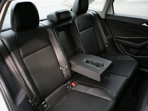 Used 2019 Volkswagen Jetta SEL FWD image 14