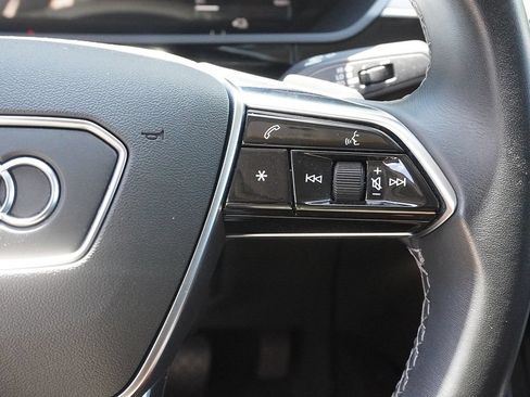 Used 2022 Audi e-tron Premium w/ Convenience Plus Package AWD/4WD image 48