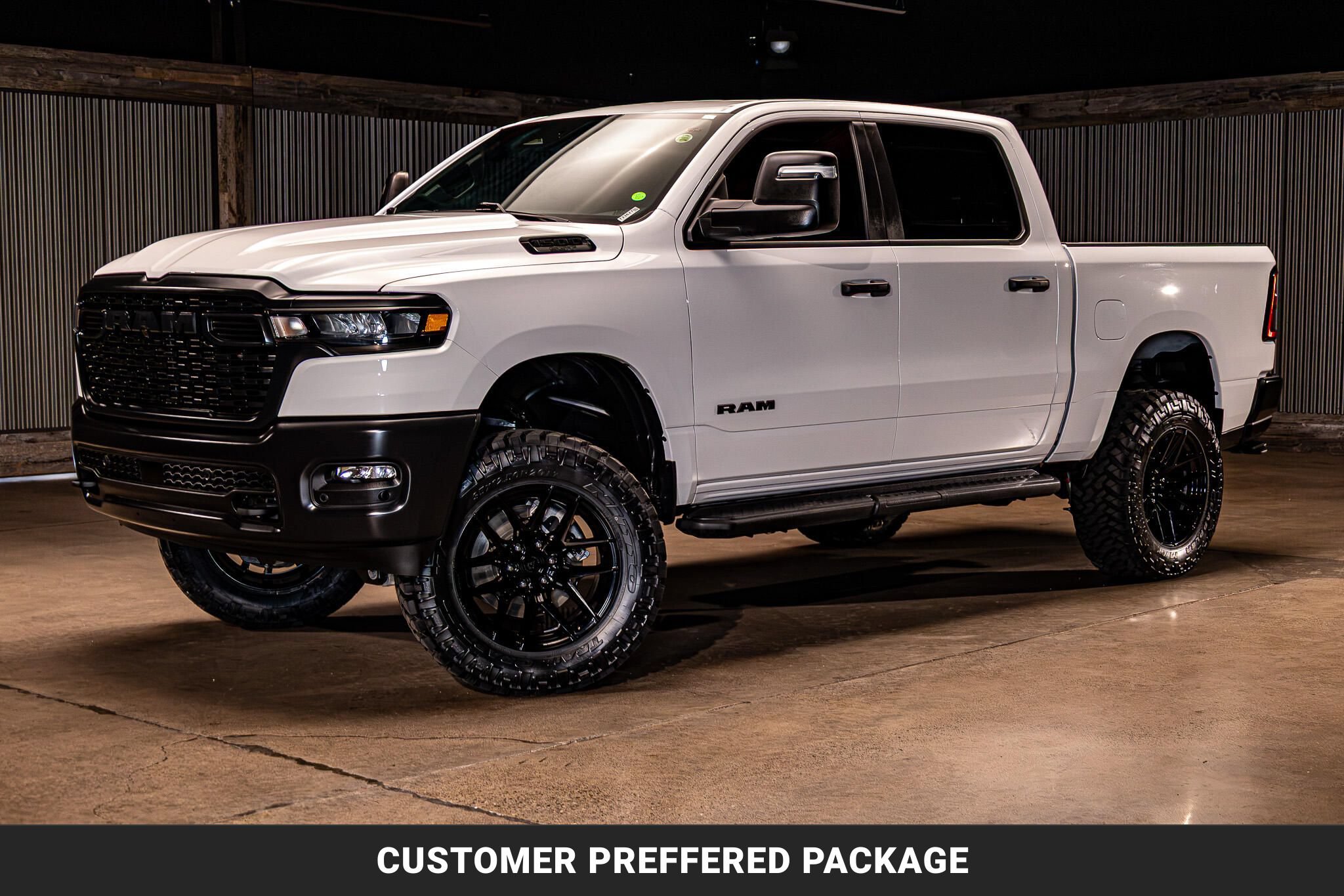 Used 2025 RAM 1500 Warlock AWD/4WD image 5