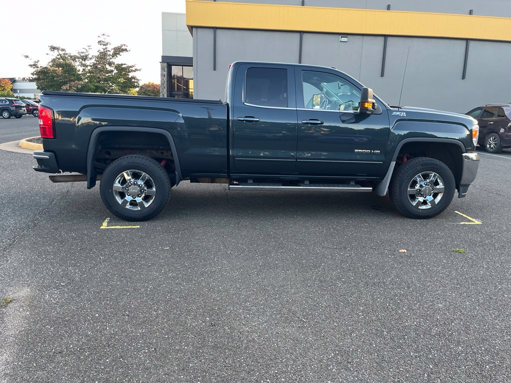 Used 2017 GMC Sierra 2500 SLE w/ HD SLE Preferred Plus Package AWD/4WD image 7