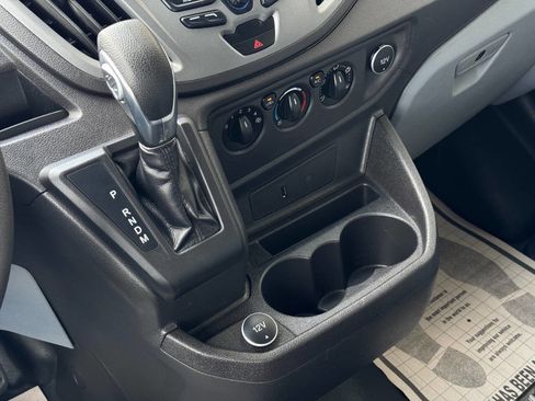 Used 2018 Ford Transit 250 130 Medium Roof image 22
