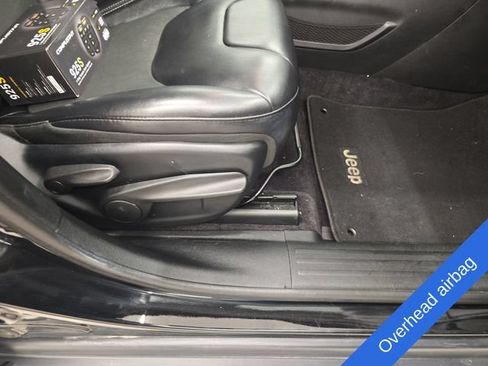 Used 2019 Jeep Cherokee Latitude Plus FWD image 10