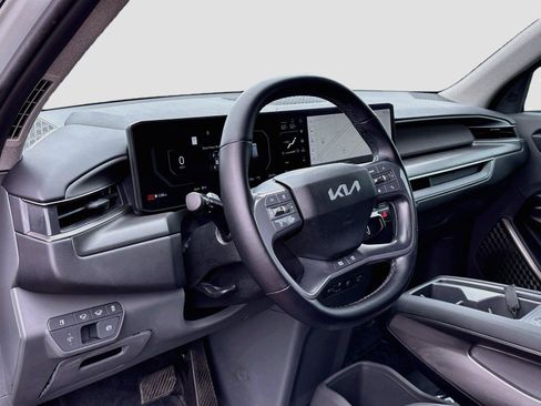 Used 2024 Kia EV9 Wind AWD/4WD image 9