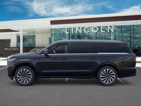 New 2026 Lincoln Navigator L Black Label AWD/4WD image 3