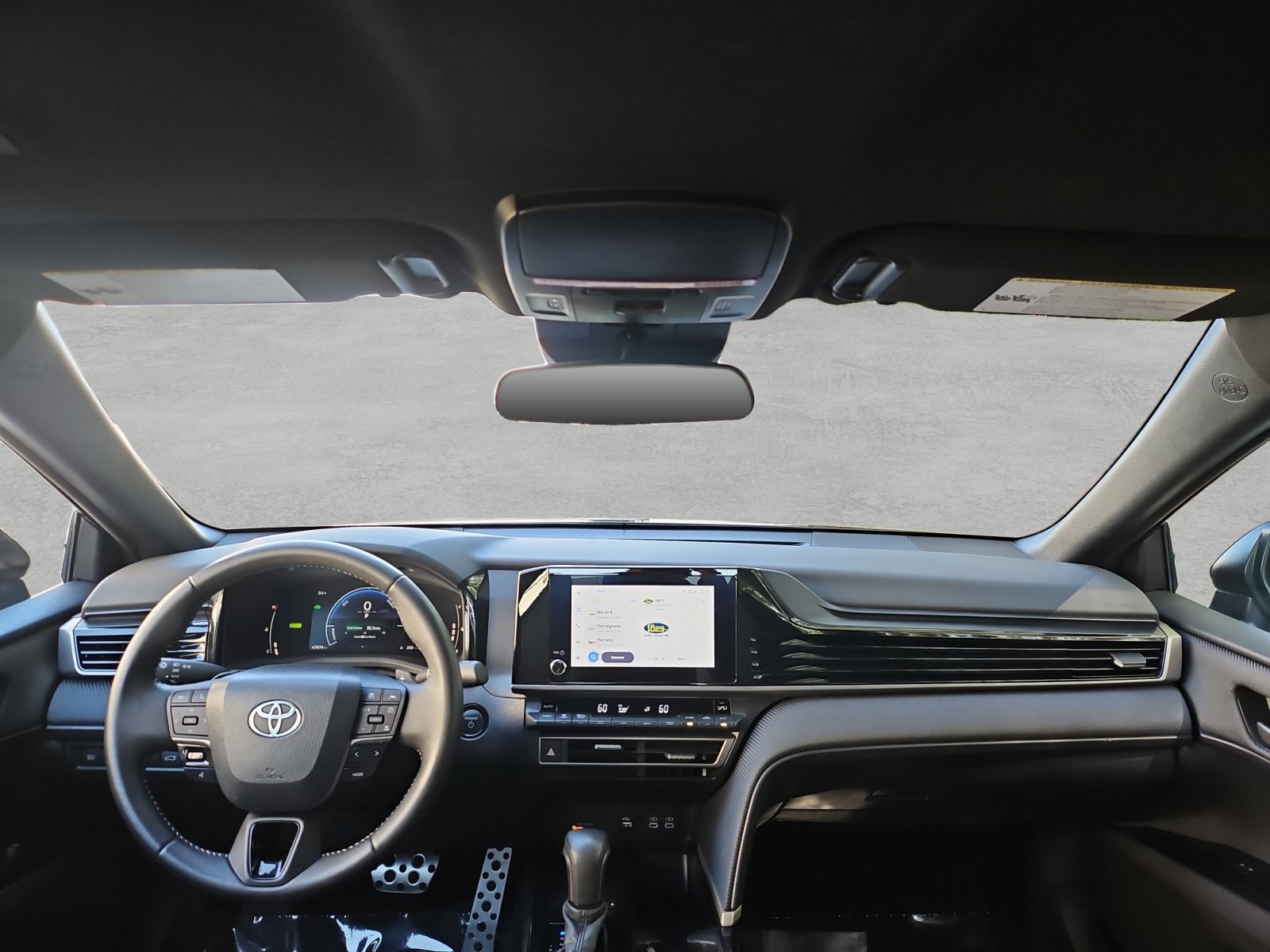 Used 2025 Toyota Camry SE FWD image 39
