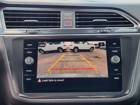 Used 2023 Volkswagen Tiguan SE R-Line FWD image 12
