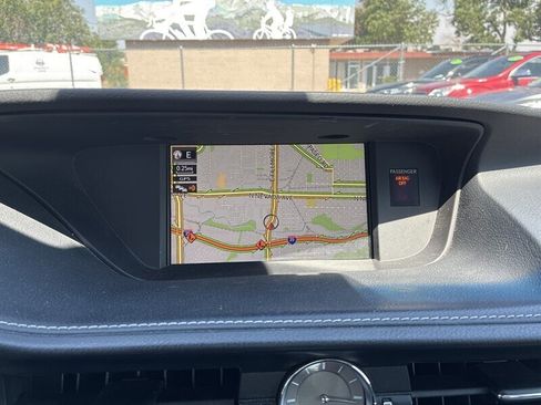 Used 2017 Lexus ES 300h w/ Navigation System Package FWD image 20