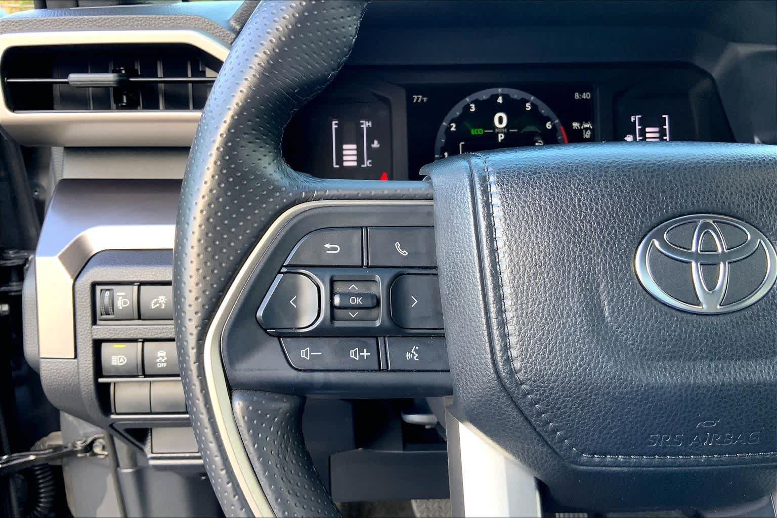 Used 2025 Toyota 4Runner SR5 AWD/4WD image 24