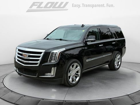 Used 2016 Cadillac Escalade Premium AWD/4WD image 4