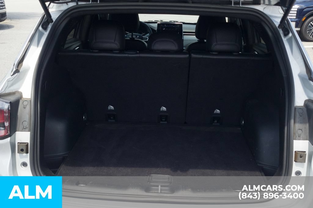 Used 2025 Jeep Compass Limited AWD/4WD image 8
