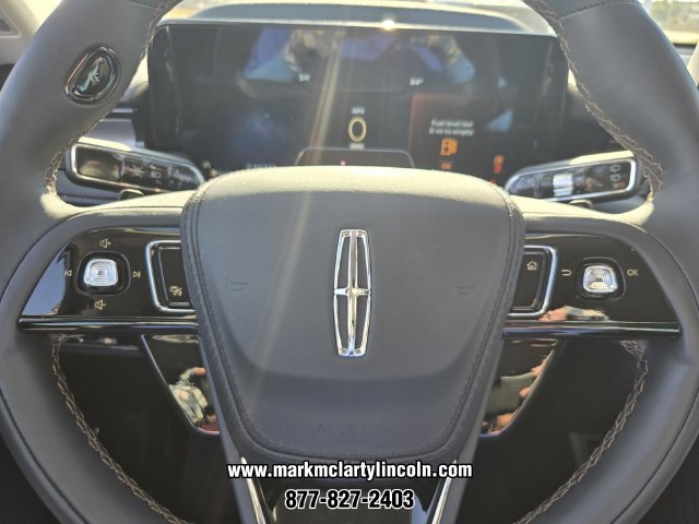 New 2026 Lincoln Aviator 2WD w/ Jet Appearance Package image 19