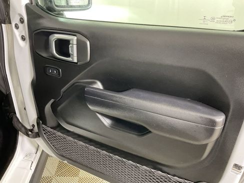 Used 2022 Jeep Wrangler Unlimited Rubicon w/ LED Lighting Group image 23