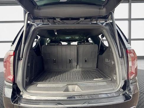 Used 2024 GMC Yukon XL Denali w/ Advanced Technology Package image 12