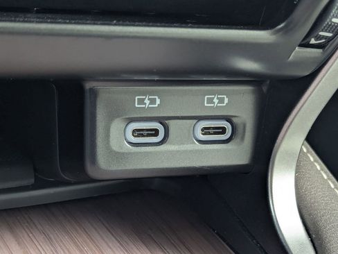 Certified 2025 Lexus RX 350 w/ Luxury Package image 31