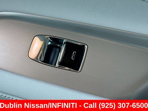 Used 2024 Chevrolet Corvette Stingray Preferred Cpe w/ Battery Protection Package RWD image 19