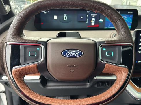 Certified 2025 Ford Expedition Max King Ranch image 17