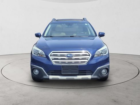 Used 2017 Subaru Outback 2.5i Limited AWD/4WD image 2