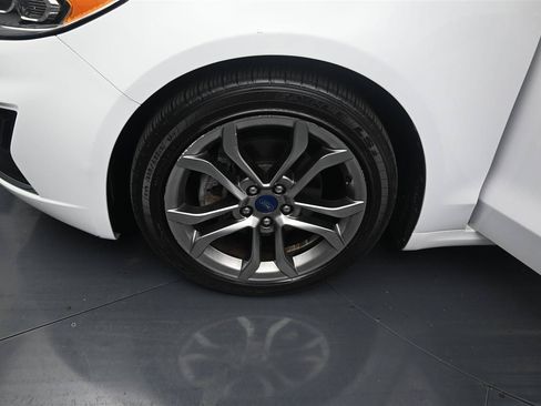 Used 2020 Ford Fusion SEL FWD image 15
