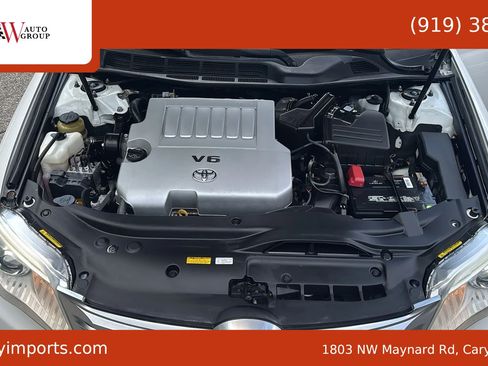 Used 2011 Toyota Avalon Limited FWD image 27