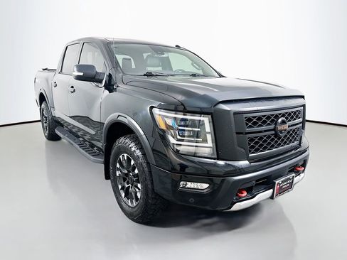 Used 2021 Nissan Titan PRO-4X w/ Pro-4x Convenience Package image 3