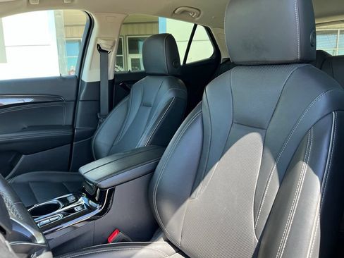 Used 2023 Buick Envision Essence FWD image 8