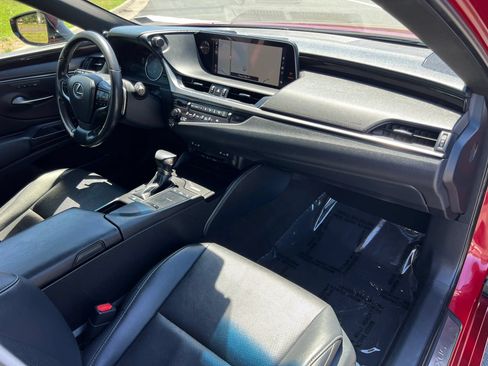 Used 2019 Lexus ES 350 w/ Premium Package FWD image 17