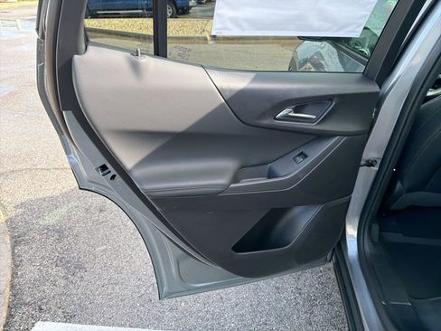 New 2026 Chevrolet Equinox LT FWD image 18