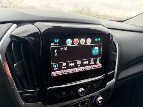 Used 2018 Chevrolet Traverse LT AWD/4WD image 16
