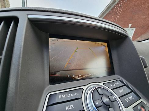 Used 2012 INFINITI G37 G37x Sedan 4D w/ Premium Pkg image 17