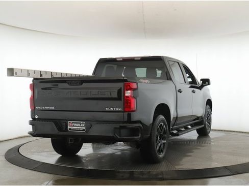 Used 2023 Chevrolet Silverado 1500 Custom image 7