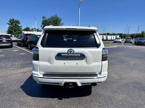 Used 2017 Toyota 4Runner Limited AWD/4WD image 10