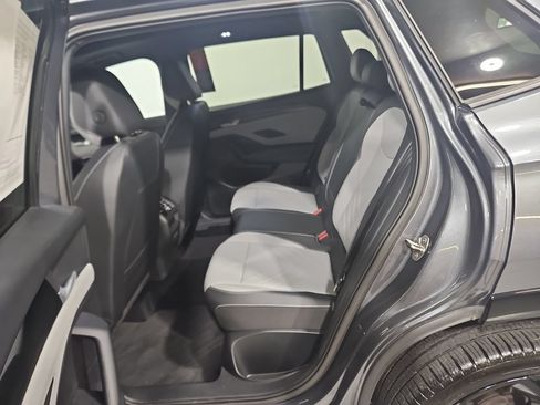 Used 2025 Volkswagen Tiguan SE R-Line AWD/4WD image 26