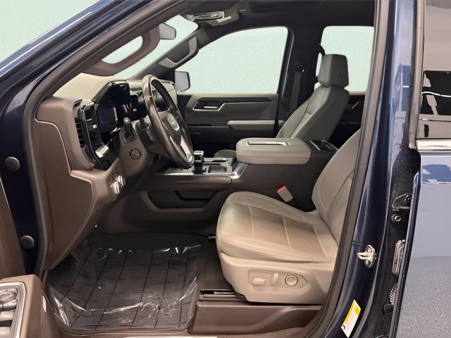 Used 2022 GMC Sierra 1500 SLT w/ SLT Premium Plus Package AWD/4WD image 5