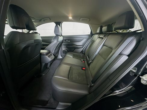 Used 2024 Nissan Ariya FWD image 28