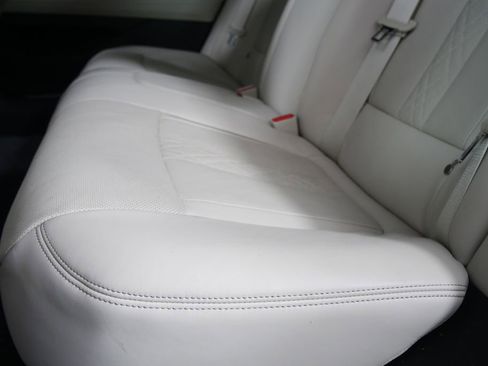 Used 2022 BMW 740i w/ M Sport Package image 15