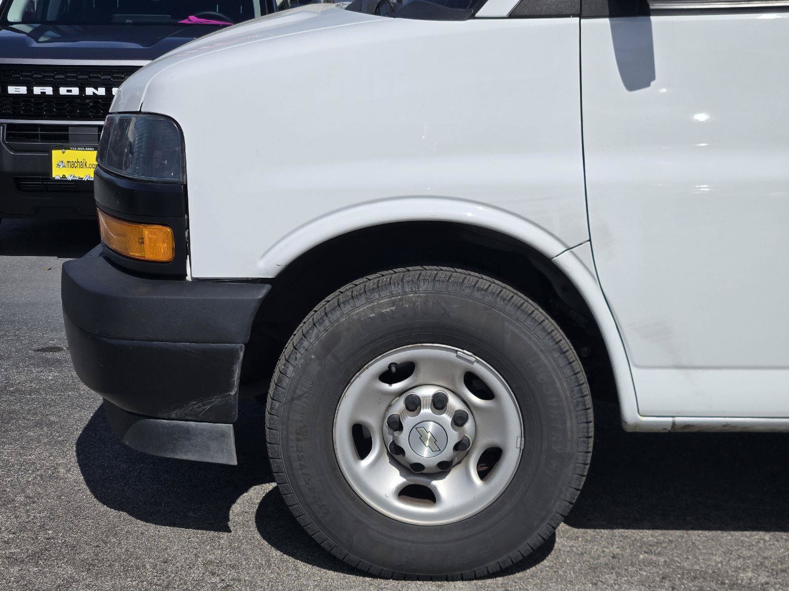 Used 2023 Chevrolet Express 2500 Extended w/ Driver Convenience Package RWD image 9