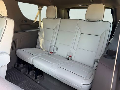 New 2026 GMC Yukon XL Denali w/ Sun & Power Step Package AWD/4WD image 14