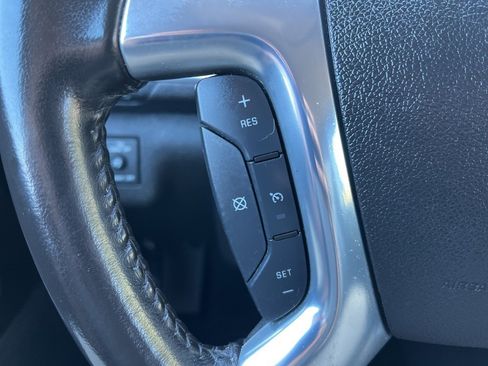 Used 2017 Chevrolet Traverse LT image 14