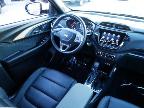 Used 2021 Chevrolet TrailBlazer ACTIV w/ Convenience Package image 9