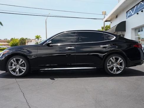 Used 2018 INFINITI Q70 L 3.7 AWD/4WD image 4