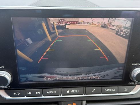 Used 2024 Nissan Altima 2.5 SV image 2