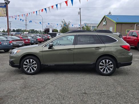 Used 2015 Subaru Outback 2.5i Limited AWD/4WD image 4