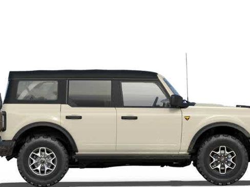 New 2025 Ford Bronco Badlands image 19