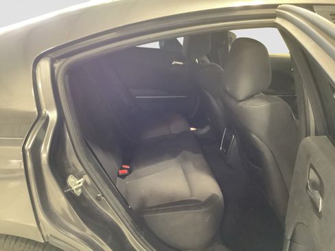 Used 2019 Dodge Charger SXT RWD image 17