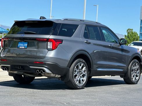 Certified 2025 Ford Explorer Platinum w/ Ultimate Package AWD/4WD image 2